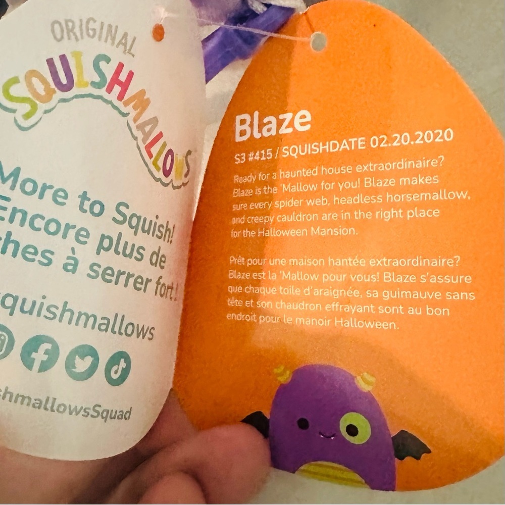 NWT Squishmallow Blaze the Bat Halloween Clip 3.5” Plush Whimsigoth Kawaii Cute - Picture 4 of 4